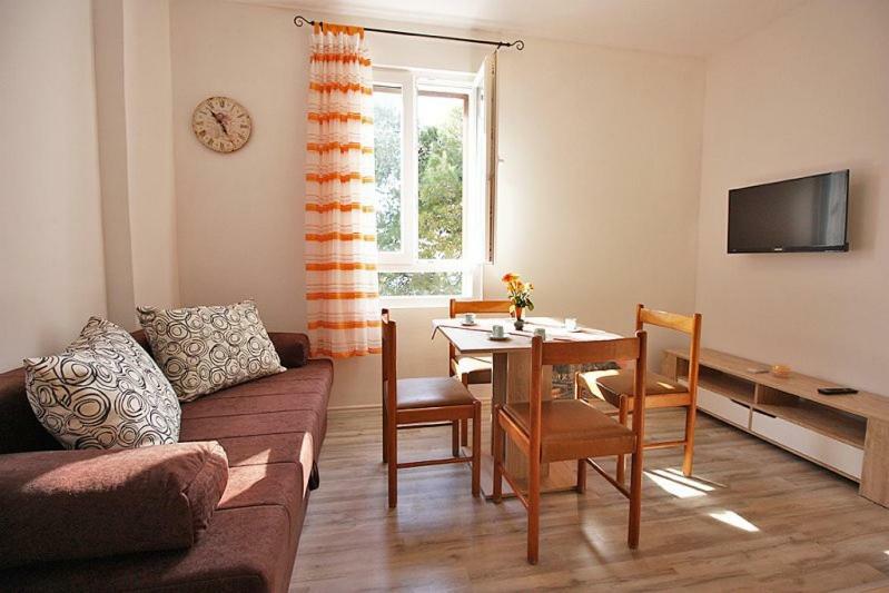 Apartman Simona Apartment ฟาชานา ภายนอก รูปภาพ